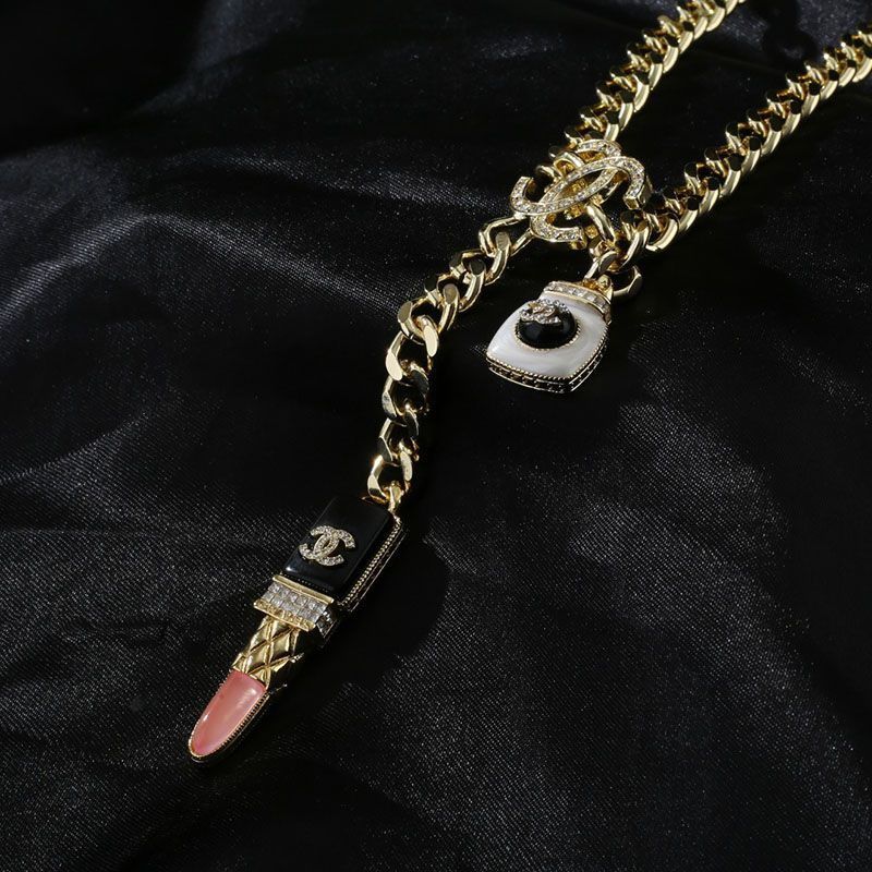 大人気!!新色シャネル ベルト 偽物 CC ロゴ リップスティック チェーン AB7672B07448NG611代引きを販売